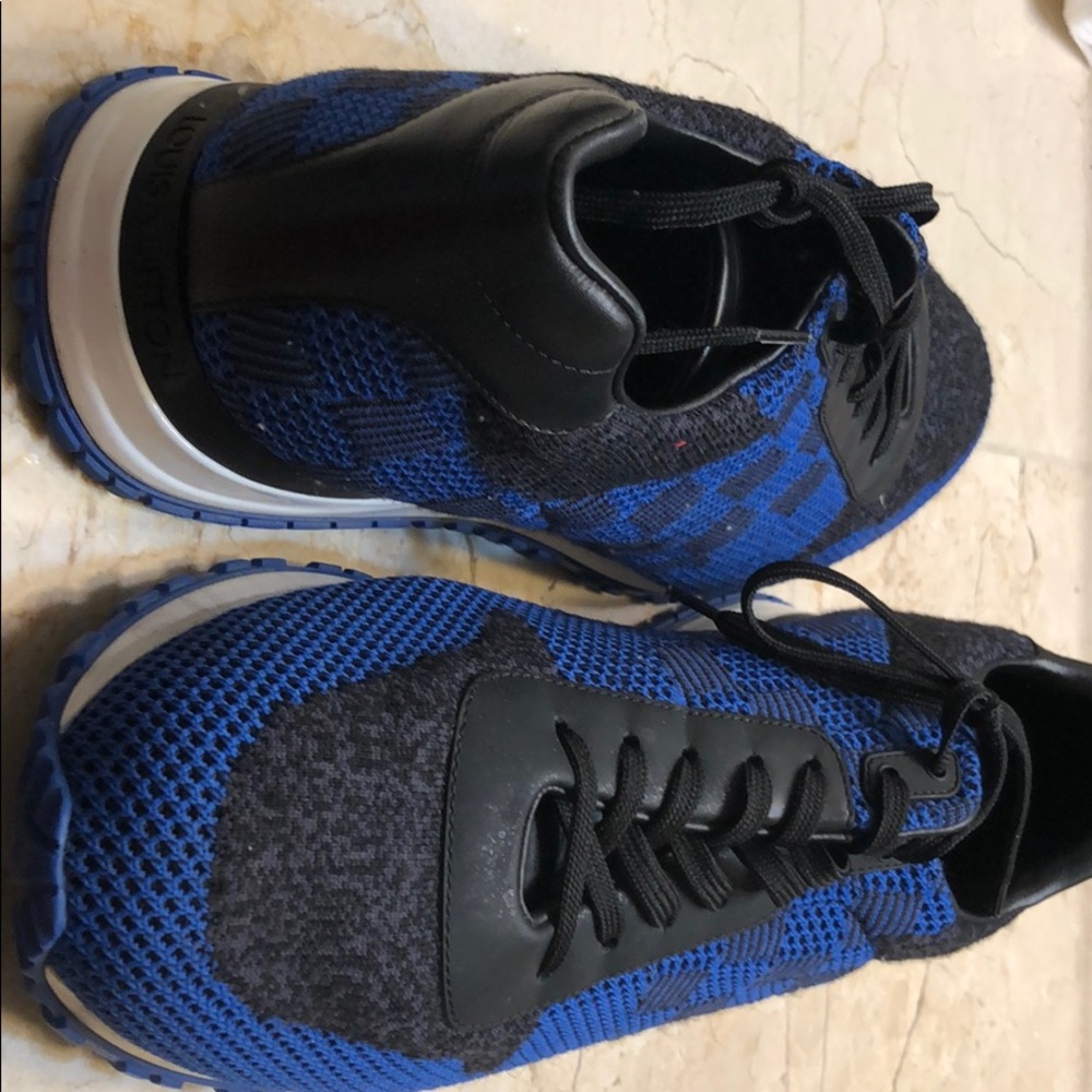 Louis Vuitton tennis US size 9.5 European size 40